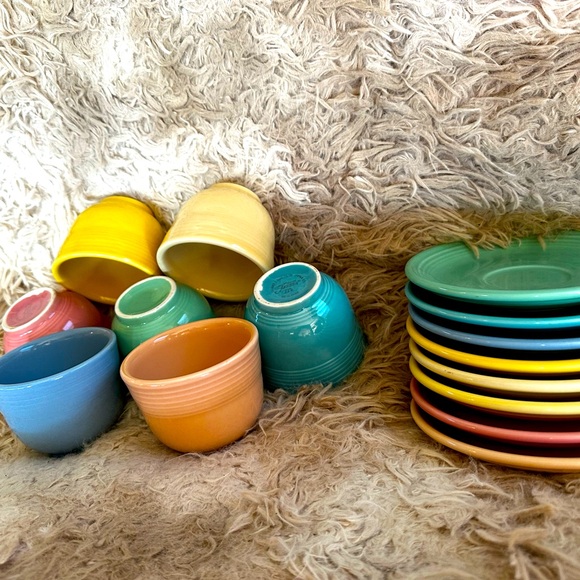 Fiestaware 7 Teacups & 8 Saucers - Picture 3 of 3